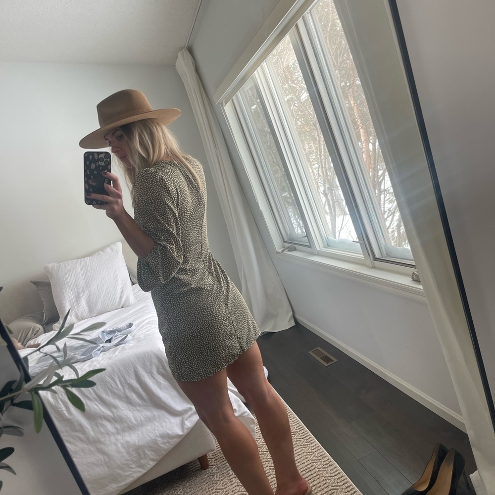 Petal & Pup mini dress - Picture 2 of 4